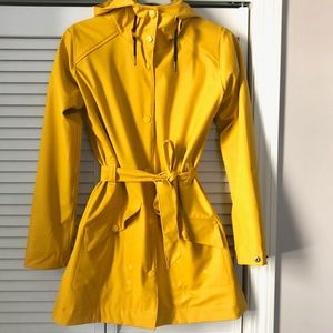 Helly Hansen "Kirkwall II" Yellow Raincoat XS NWOT